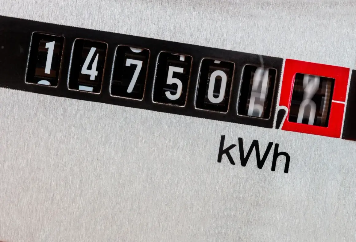 Licznik energii pokazuje 14750 kWh. Sprawdź, w jakich godzinach prąd jest najtańszy, by oszczędzać!
